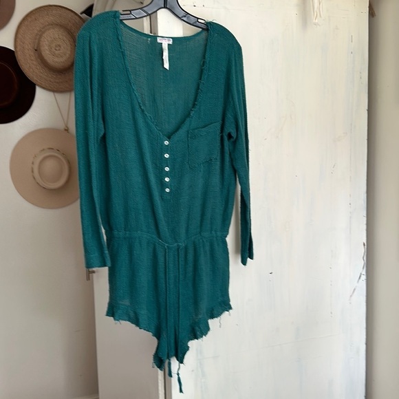 Free People - Picture 3 of 5